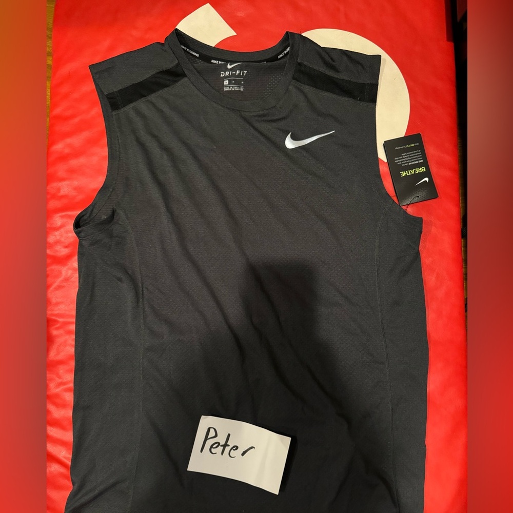 Nike Sleeveless Dri Fit Workout shirt size M